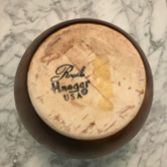 Vintage Royal Haeger Vase - Picture 4 of 4